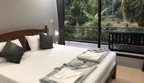 One-Bedroom House with Mountain View - H1