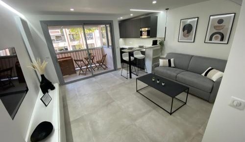 One-Bedroom Apartment