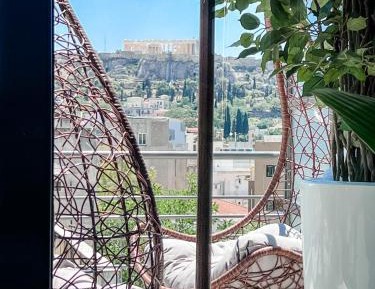 Queen Suite with Acropolis View