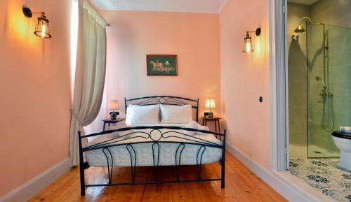 Deluxe Double Room with Shower