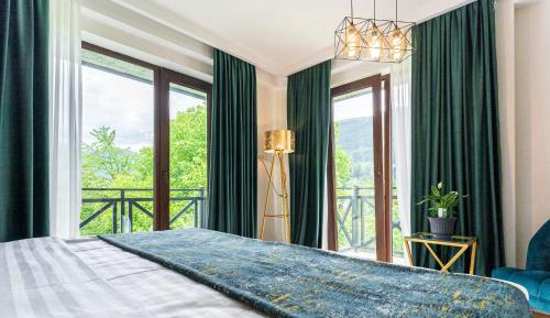 Double or Twin Room with View