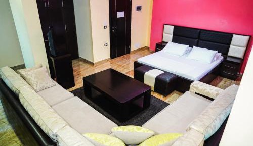 Deluxe Family Room