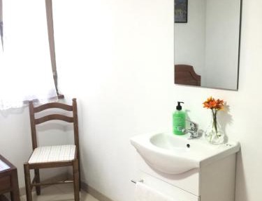 Single Room with Shared Bathroom