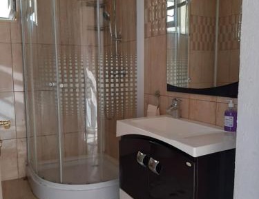 Basic Triple Room