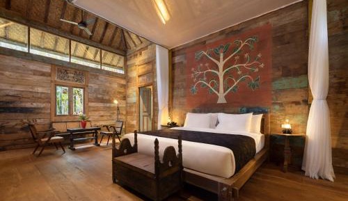 Wooden Suite - Free 30 minutes Massage