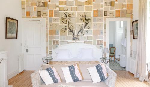 Deluxe Double Castle Room