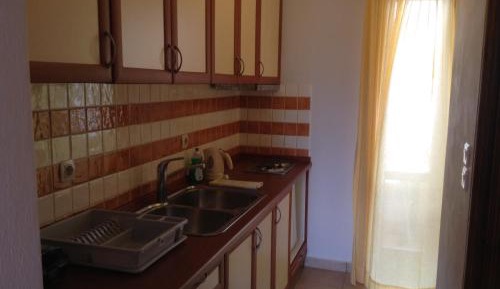 Apartment (3 Adults)