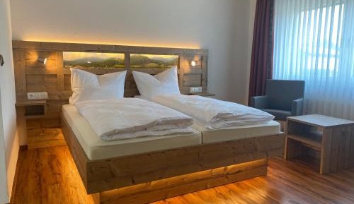 Double Room with Private Bathroom