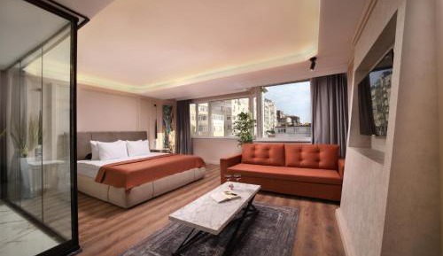 King Suite with Spa Bath