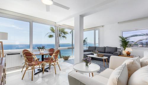 Two-Bedroom Apartment with Sea View