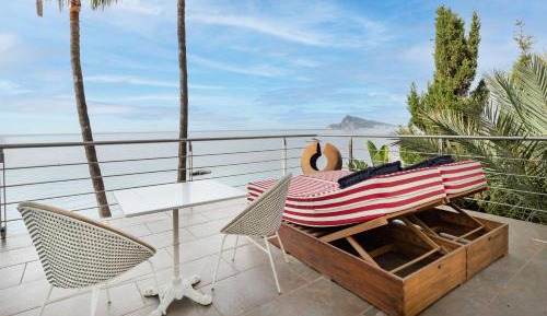 Deluxe Apartment with Terrace and Sea View