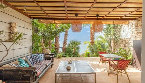 Deluxe Suite with Terrace and Sea View