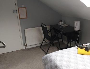 Single Room - En Suite