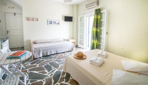 Queen Room with Garden View