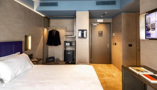 Double Room with Balcony and View
