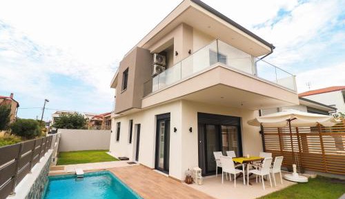 Villa with Private Pool