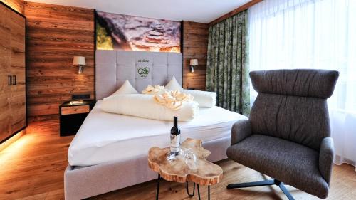 Deluxe Double Room with Shower