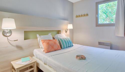 One-Bedroom Apartment with Terrace or Balcony (4 People)