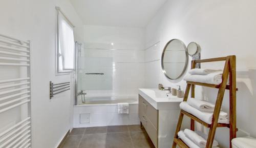 Two-Bedroom House  with Air Conditioning and Terrace (6 Adults)