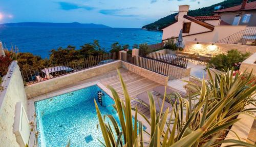 Two-Bedroom Apartment with Sea View