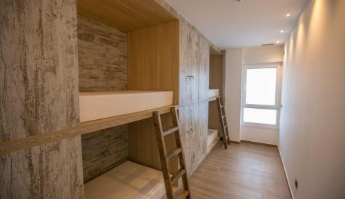 Bed in 4-Bed Mixed Dormitory Room