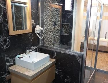 Deluxe Family Suite