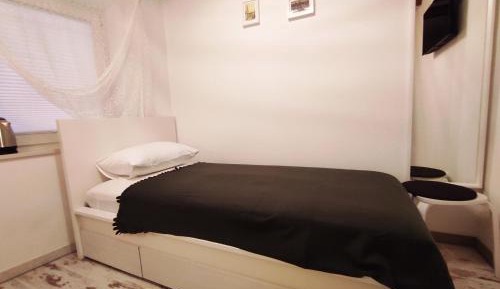 Single Room with Private Bathroom