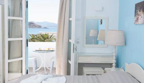 Double or Twin Room with Sea View