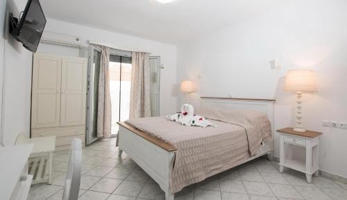 Double Room - Semi-Basement