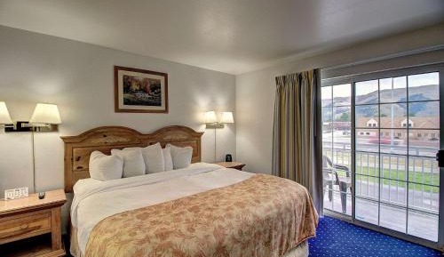 King Room - Accesible/Non-Smoking