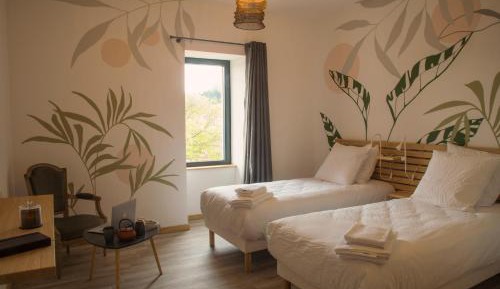 Twin Room with Private Bathroom