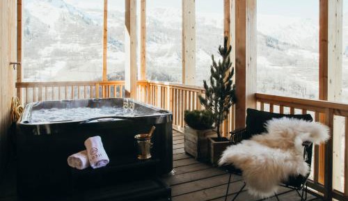 Suite with Hot Tub