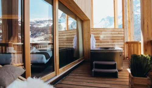 Deluxe Quadruple Balneo Room 
