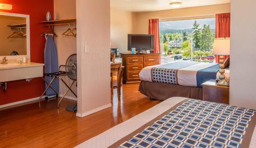 King Room with Two King Beds with Mountain View