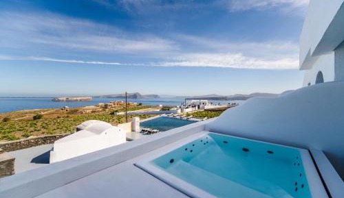 Elegant Suite with Hot Tub