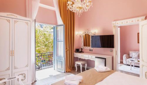 Executive Suite with Balcony
