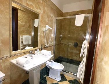 Superior Double Room with Four Poster Bed