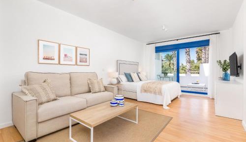 Studio Apartment