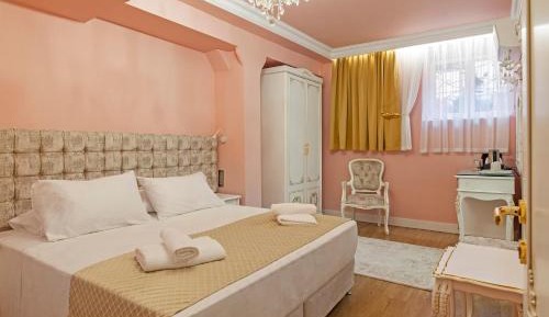 Deluxe Double Room with Shower