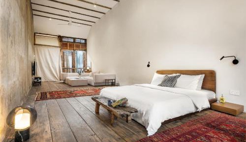 One-Bedroom Townhouse (Not On Site)