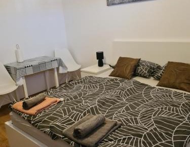 Studio - Split Level