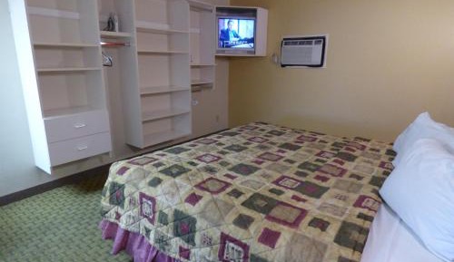 King Room - Non-Smoking