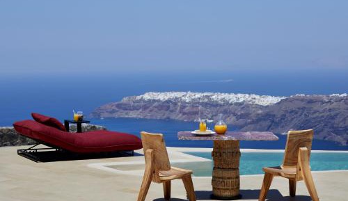 Cavalieros Honeymoon Villa with Private Heated Pool and Caldera View