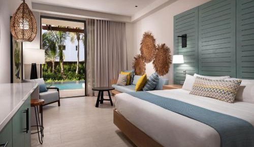 Adults King - Swim Up Junior Suite