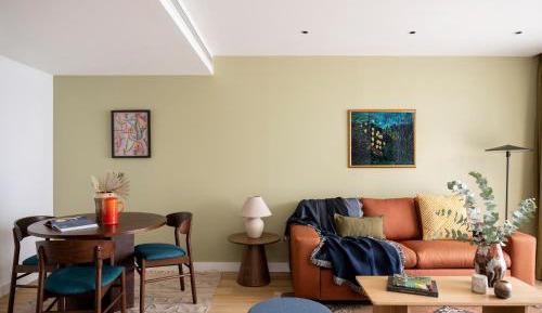 One Bedroom Apartment with Internal Balcony