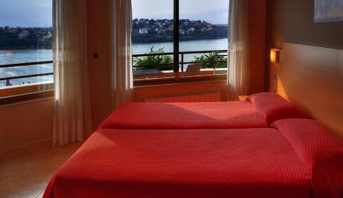 Double or Twin Room with Balcony and Sea View