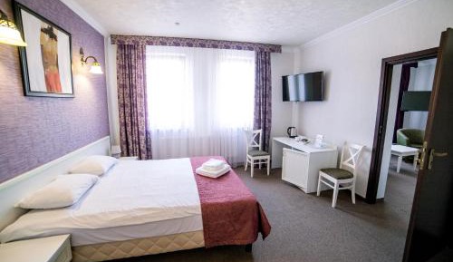 Quadruple Room with Private Bathroom
