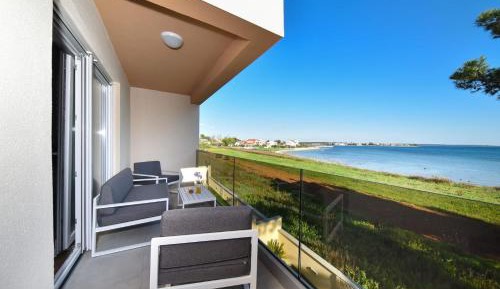 Villa - Beach Front
