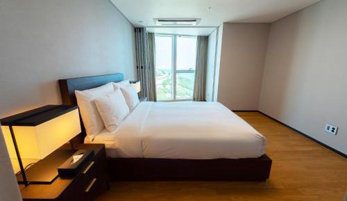 Family Suite with Beach View