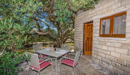 One-Bedroom Holiday Home